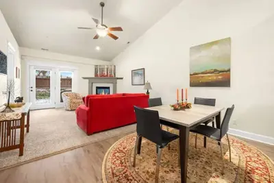 Comfortable, Cozy Boise Townhome