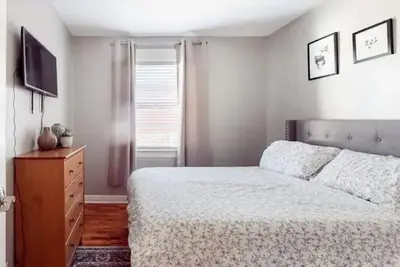 Image de Charming & Comfy ~ Close to Uab & Downtown! 4/2