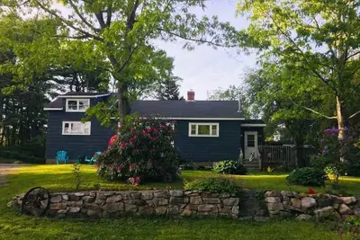 Image de Mid century modern home for rent in sought after Chester