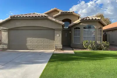 Image de Chandler Remodeled, Furnished, and Beautiful