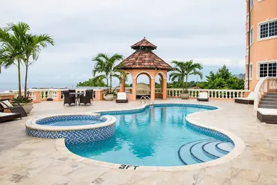 Image de 8-Bedroom Luxury Villa Montego Bay Jamaica with Private Chef