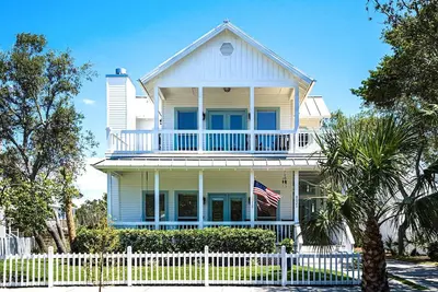 Image de Private Heated Pool - 3 Min Walk to Beach - Golf Cart - Beach Chair Service
