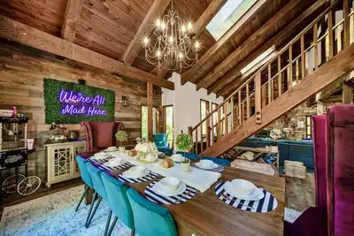 Image de Wonderland ~ Dog friendly forest retreat, near lake, fast Wifi & Ev charger