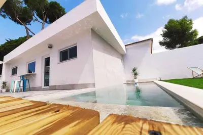 Image de Villa Maruja, modern house with pool