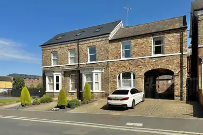 Image de 7 Bluebridge Luxury Apartment with private parking