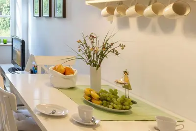 Image de Liebevolle und Helle Ferienwohnung auf dem Ferienhof Wichtelweide auf Fehmarn