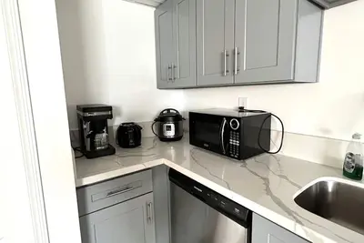 Image de Newly Renovated 2br/1ba Home
