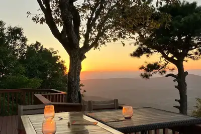 Image de Mountain House Spectacular Views near Asheville. No Helene Damage