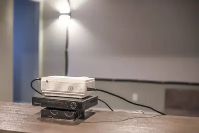 Image de Spacious family retreat with backyard & theater room