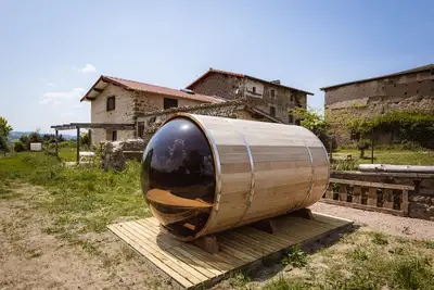 Image de Gite nature, piscine naturelle, sauna, bain nordique, ferme