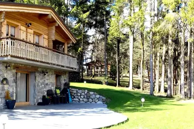 Image de Chalet Les Clarines entre lac et montagnes