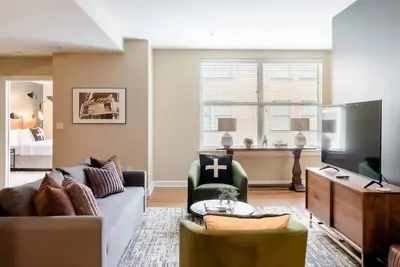 Image de Delightful & Elegant Abode Walkable to Everything!