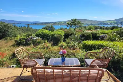 Image de Stunning 3 bed with Sea Views - 5 mins from beach!