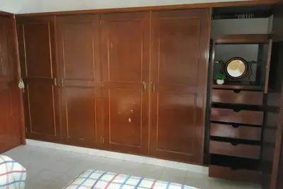 Image de Beautiful family home, centrally located, 10 minutes from the shopping center and the station. . .