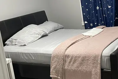 Image de Home Away From Home by Dlush Residence- Non Smoking Property