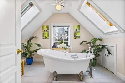 Image de 1620 Oceanview- Walk Downtown Serene