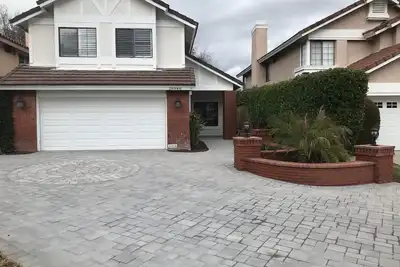 Image de Furnished Home 3 bedroom 2. 5 bath in Calabassas Hills