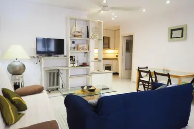 Image de Sunflower Apartment by Hello Homes Sitges