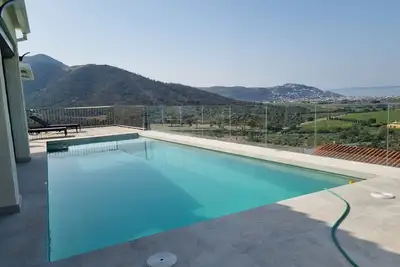 Image de Villa standing avec vue imprenable sur la baie et le Canigou