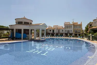 Image de Charming 2 bedroom triplex in the Old Village, Vilamoura, Algarve