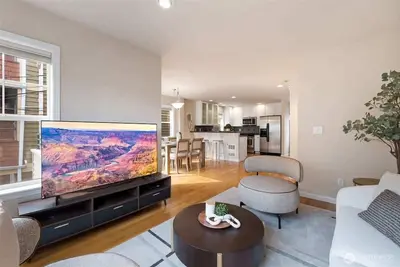 Image de Ballard's Townhome with office & walk score 98