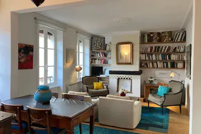 Image de Appartement élégant au coeur de Le Palais avec WiFi