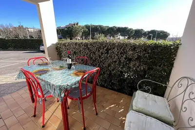 Image de Charmant T2 Rdc avec Parking, Proche Centre et Plage à Agde