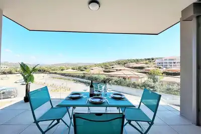 Image de Appartement lumineux avec terrasse, à 650m de la plage d'Agosta, parking inclus