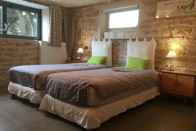 Image de Écogîte avec Terrasse et Jardin Privatif pour Familles