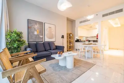 Image de Jaw-dropping Canal and Skyline Views, Close to Dt