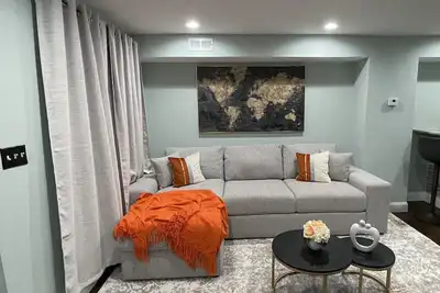 Image de B’more Restful. Comfortable Townhome -Easy access to everywhere