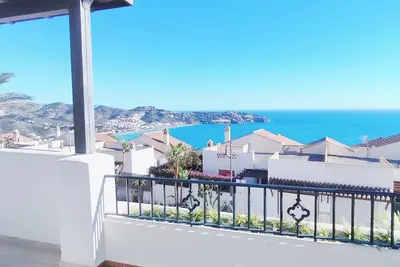 Image de Stylish House with Air-Con, Roof Terrace with Stunning Sea Views & Communal Pool