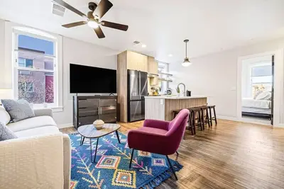 Image de Avenue Hotel \/ Downtown Golden \/ Gold Miners Suite