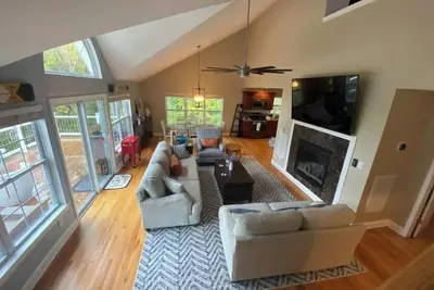 Image de Lakefront |Dock| Firepit |Beach|Ski| Catskills|Hudson |Athens|Sleepy Hollow Lake