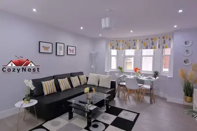 Image de Luxury Central Self Contained Flat by CozyNest