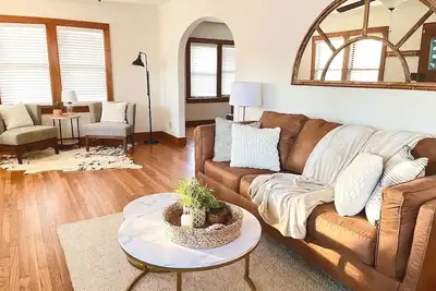 Image de Peaceful & Clean Getaway/3br-By Kwu & DnTown