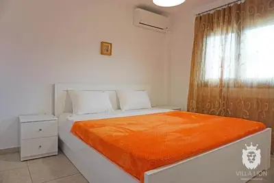 Image de Private Villa in a big territory