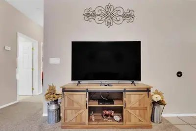 Image de Cozy 2 Bedroom Guest House with Covered Parking