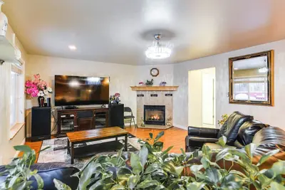 Image de Anchorage Home ~ 8 Mi to Downtown!