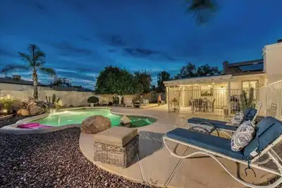 Image de Your private Desert Getaway with Free Heated Pool!