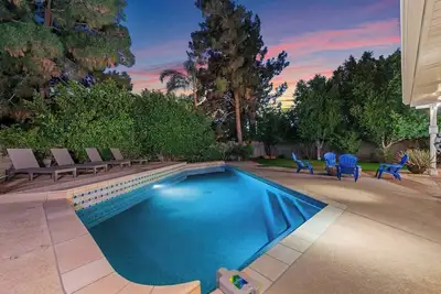 Image de Privacy and peaceful with your own heated pool!