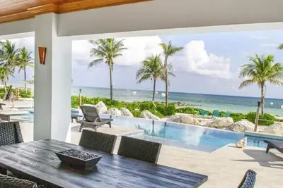 Image de GoldenEye Estates! - GoldenEye + Palm Villas