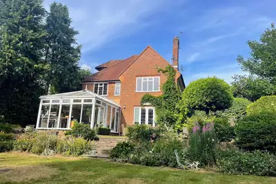 Image de Luxury detached 4 bed w/ cinema room, gym, office - 20 mins from central London