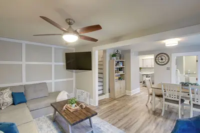 Image de Family-Friendly House: Walk to Lake Michigan!