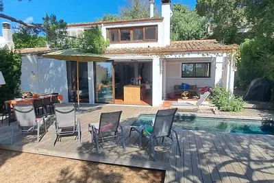 Image de Sandra by Danlux Invest. Belle maison avec piscine