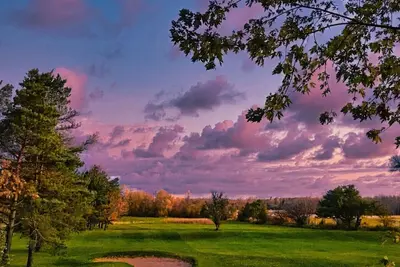 Image de Wiarton Secluded Cottage · Secluded Cottage | Rustic | Trails | Bbq | Firepit