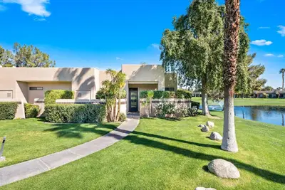 Image de Midnight at the Oasis