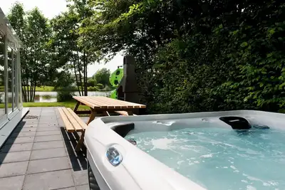 Image de Maison de vacances de luxe avec sauna Ă Vlagtwedde