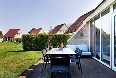 Image de Maison de vacances luxueuse avec bien-ĂŞtre Ă Vlagtwedde
