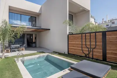 Urban Oasis - Walking distance to the Old Town, the beach and all kind of shops!